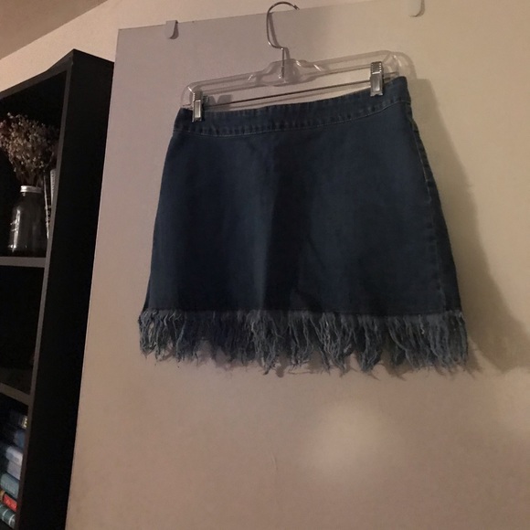 ASOS Frayed Hem Denim Skirt - Picture 4 of 6